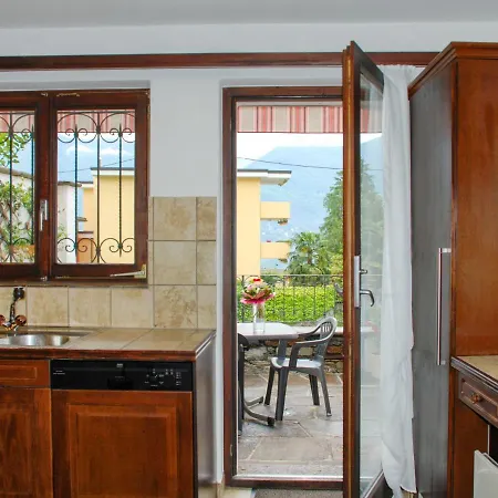 Semesterbostad Holiday Home La Fiorella Brissago